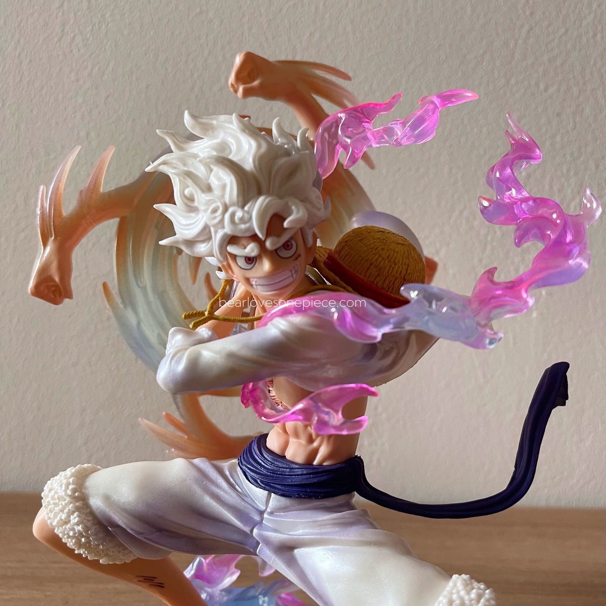 Gomu Gomu no Spinning Arm Luffy Figure