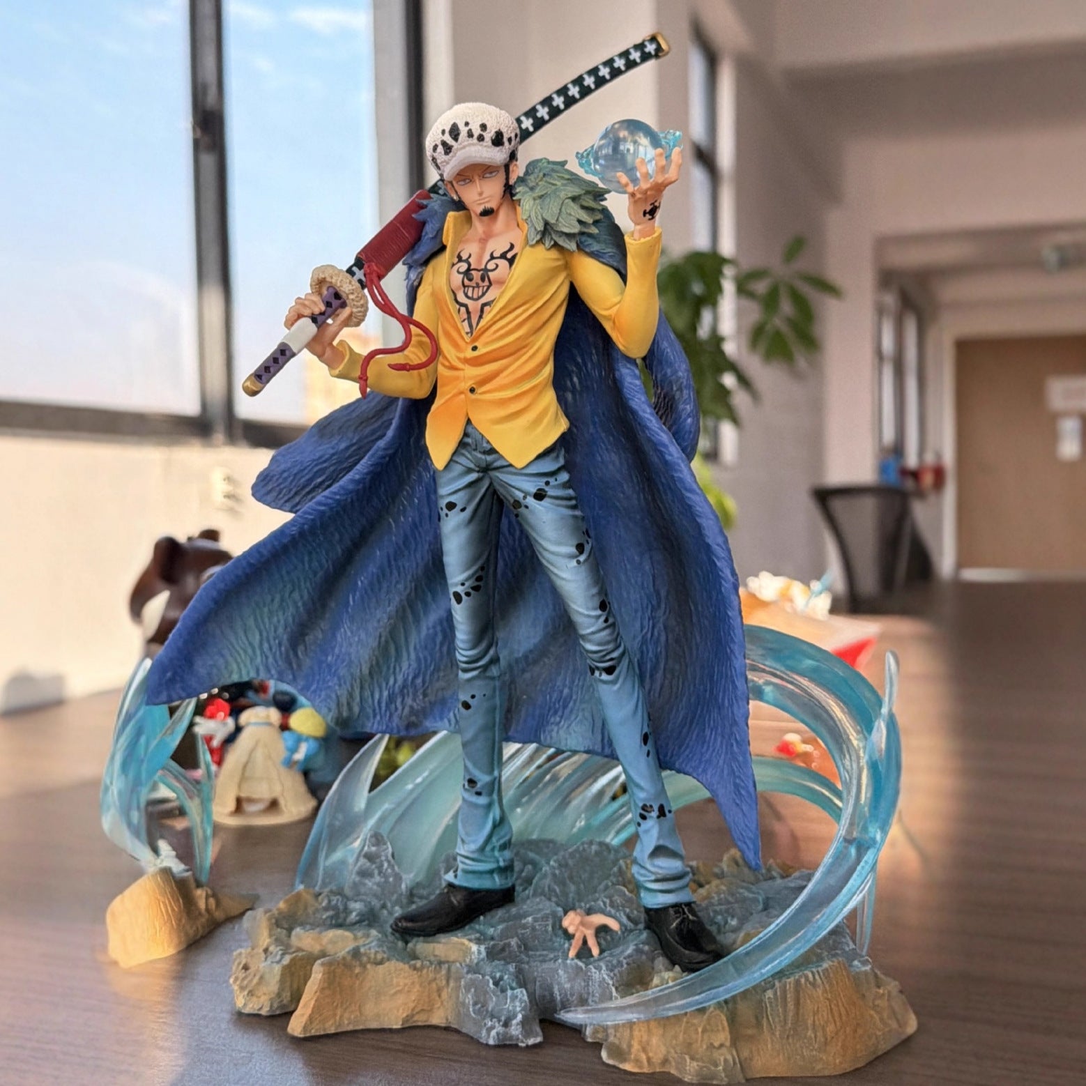 Trafalgar Law Anime Figure – One Piece GK Statue Collector Display 🔥