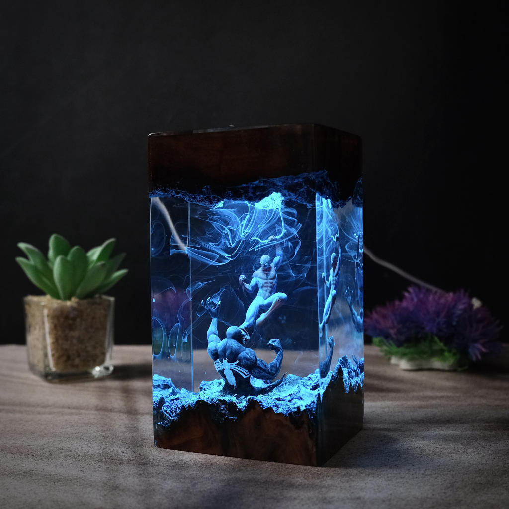 Spider-Man vs Venom Resin Lamp – Colorful Anime Hero Night Light 🕷️