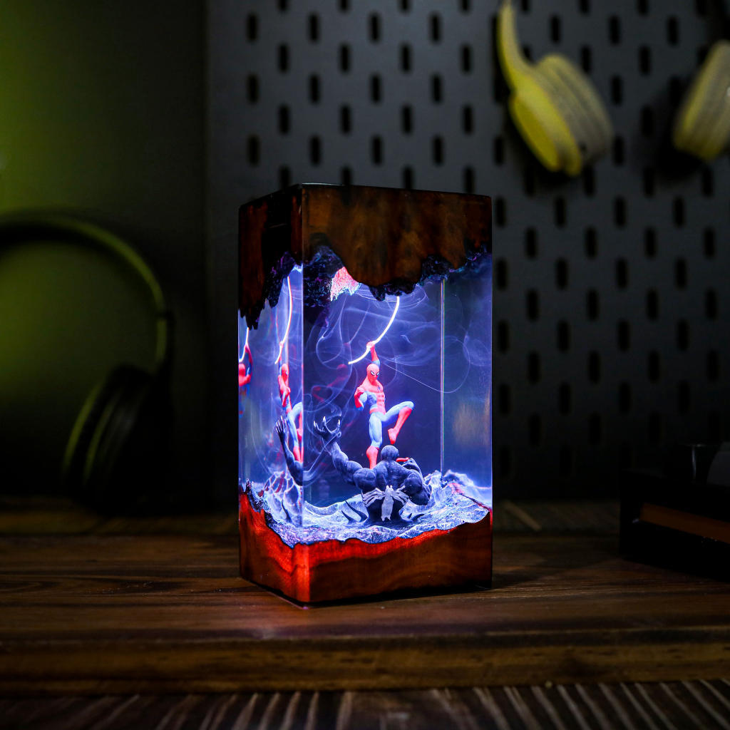 Spider-Man vs Venom Resin Lamp – Colorful Anime Hero Night Light 🕷️