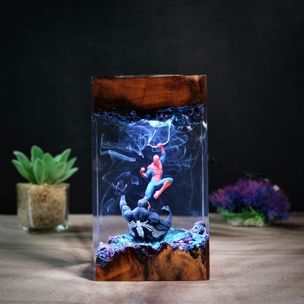 Spider-Man vs Venom Resin Lamp – Colorful Anime Hero Night Light 🕷️